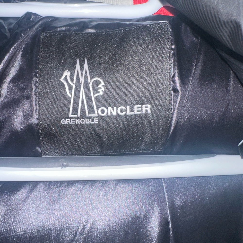 Moncler Black Hooded Puffer Jacket, Grenoble Camurac Quilted Shell Down Jacket - Picture 6 of 16